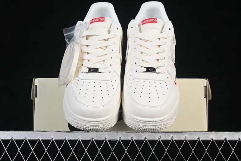 All categories Nk Air Force 1 Air Force series Nk Air Force 1 Low Air Force low-top Nike Air Force 1'07 Low joint model pure white Air Force 1 low-top casual sneakers MM3399-815